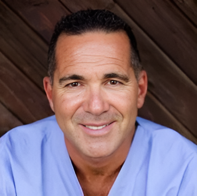Dr. Frank DeQuattro is a distinguished orthodontist recognized as a Top 1% Diamond Invisalign Provider